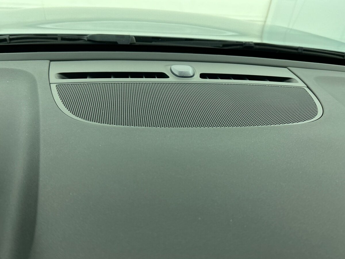 44407024 volvo xc40 recharge plus 70 kwh 89
