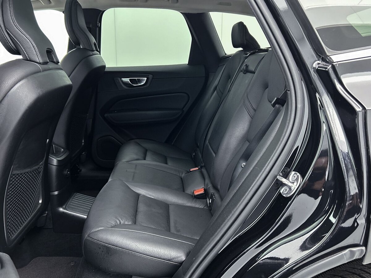 45216735 volvo xc60 2 0 t8 awd inscription 43