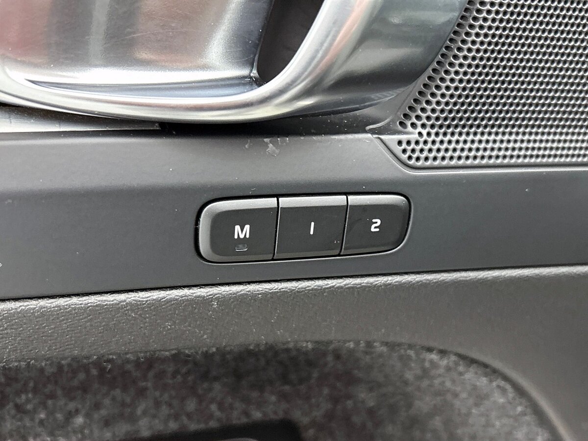 45929132 volvo xc40 1 5 t5 plus dark 38