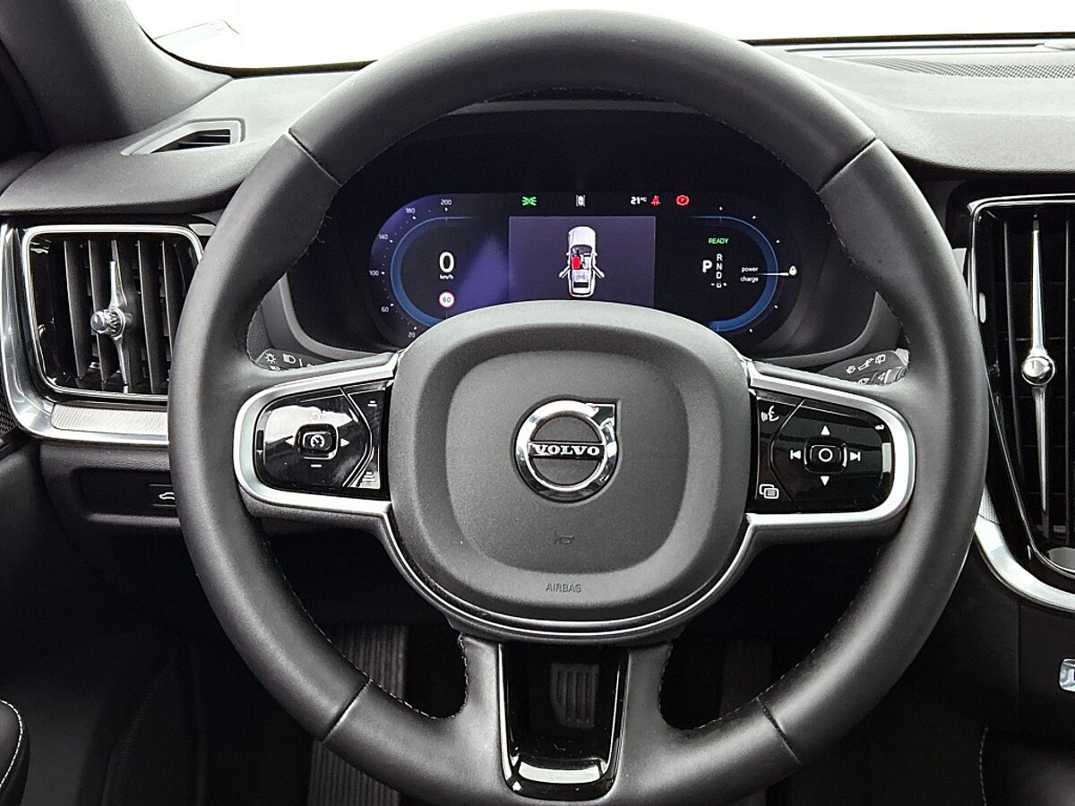 46919098 volvo v60 2 0 t6 awd plus dark 79