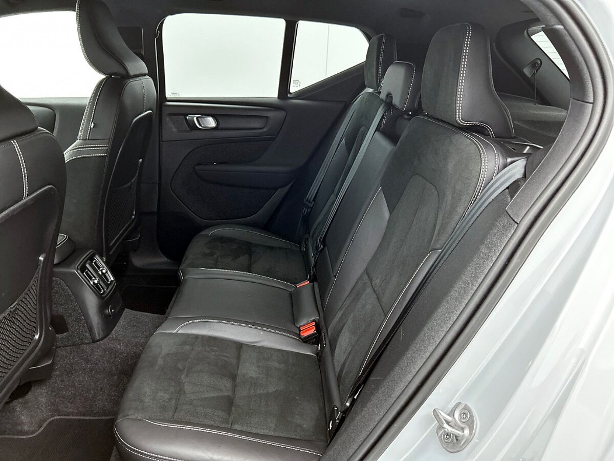 47001546 volvo xc40 1 5 t5 r design panorama dak trekhaak climate pack camer 803c93