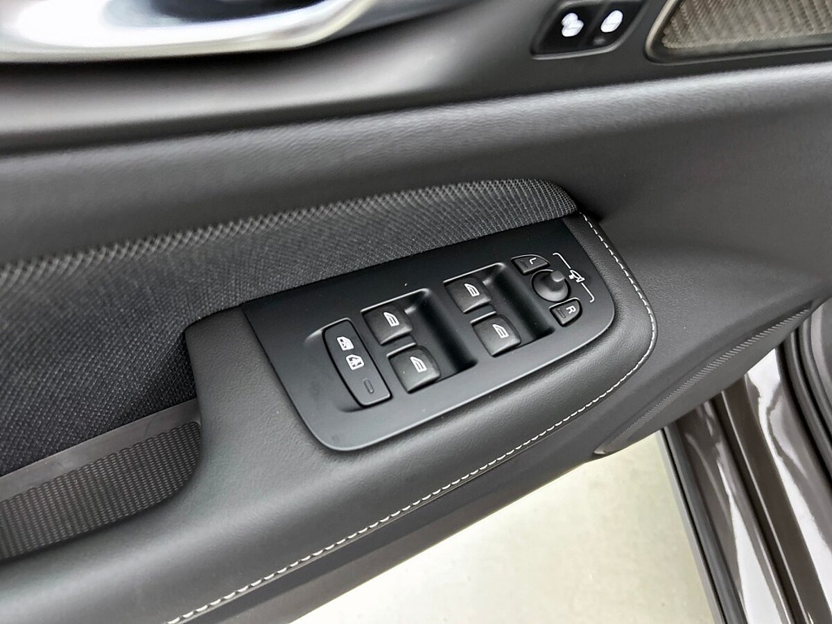 47464303 volvo v60 t6 awd recharge plus dark trekhaak 94a7ca