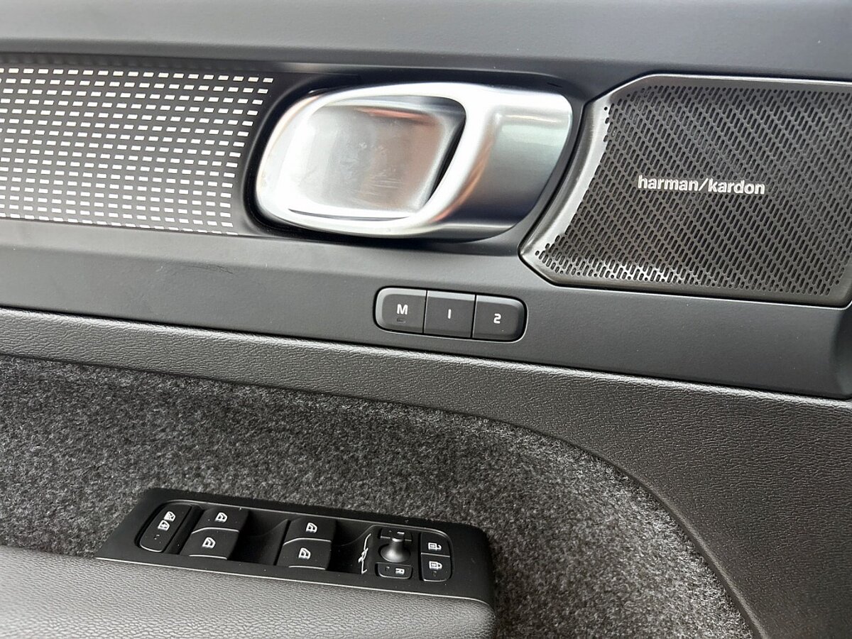 47515856 volvo xc40 2 0 b4 plus black edition panoramadak 360 graden camera 9 09