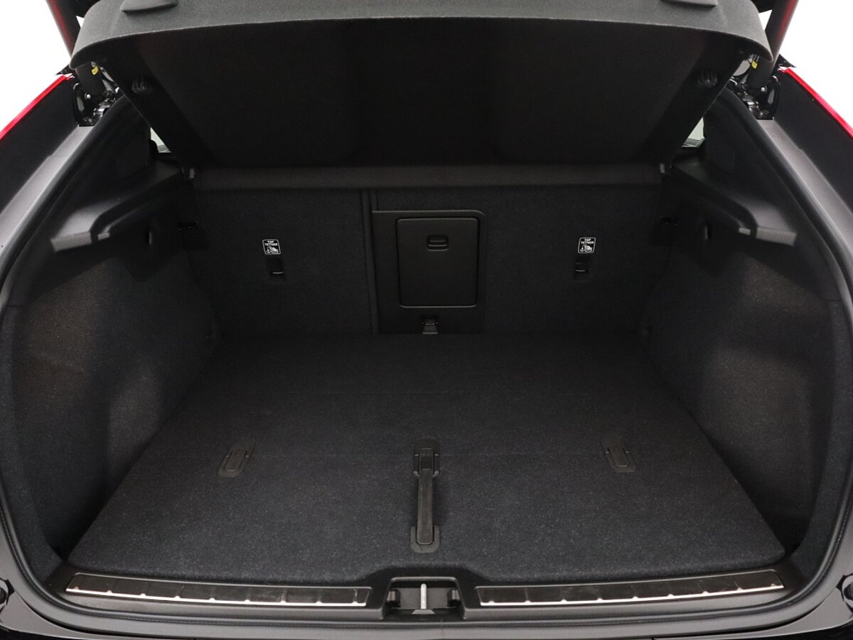 35108872 volvo c40 recharge 231pk plus 59