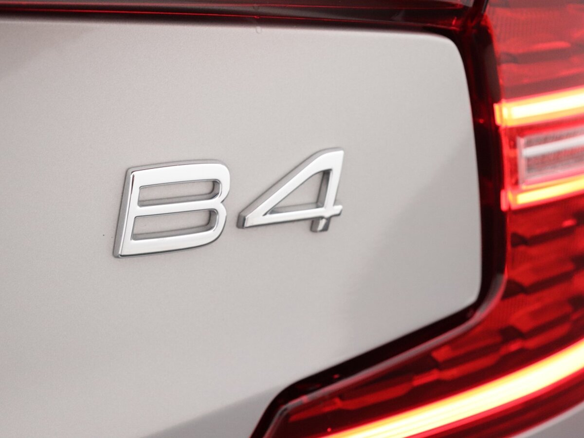 37256560 volvo s60 2 0 b4 plus dark lederen bekleding 360 camera 08e444