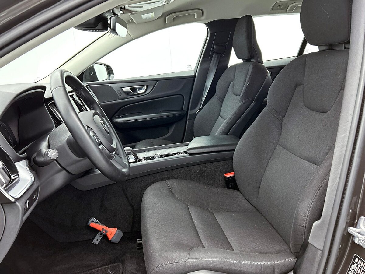 47000296 volvo v60 2 0 b3 momentum trekhaak climate pack camera 49