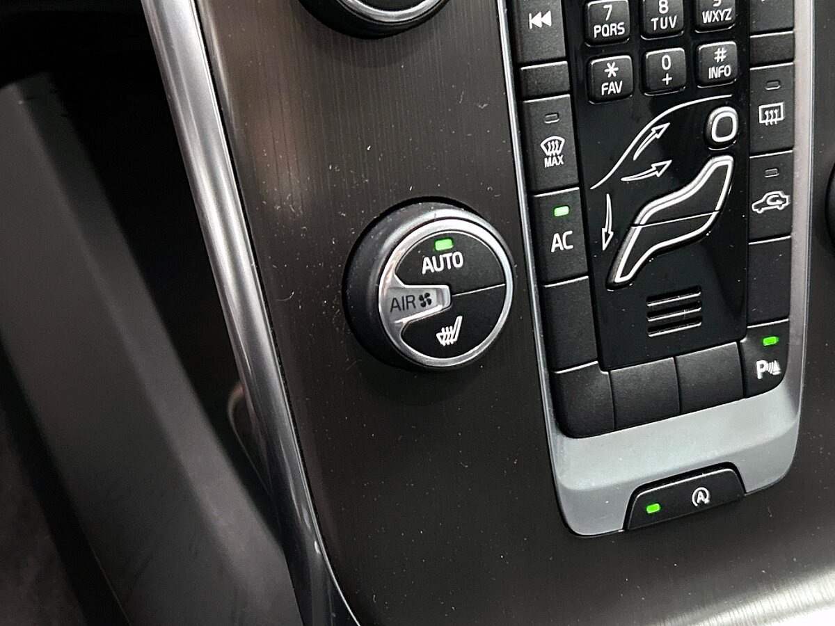 49112989 volvo v40 1 6 t4 summum climate pack memory seats leder 8 02