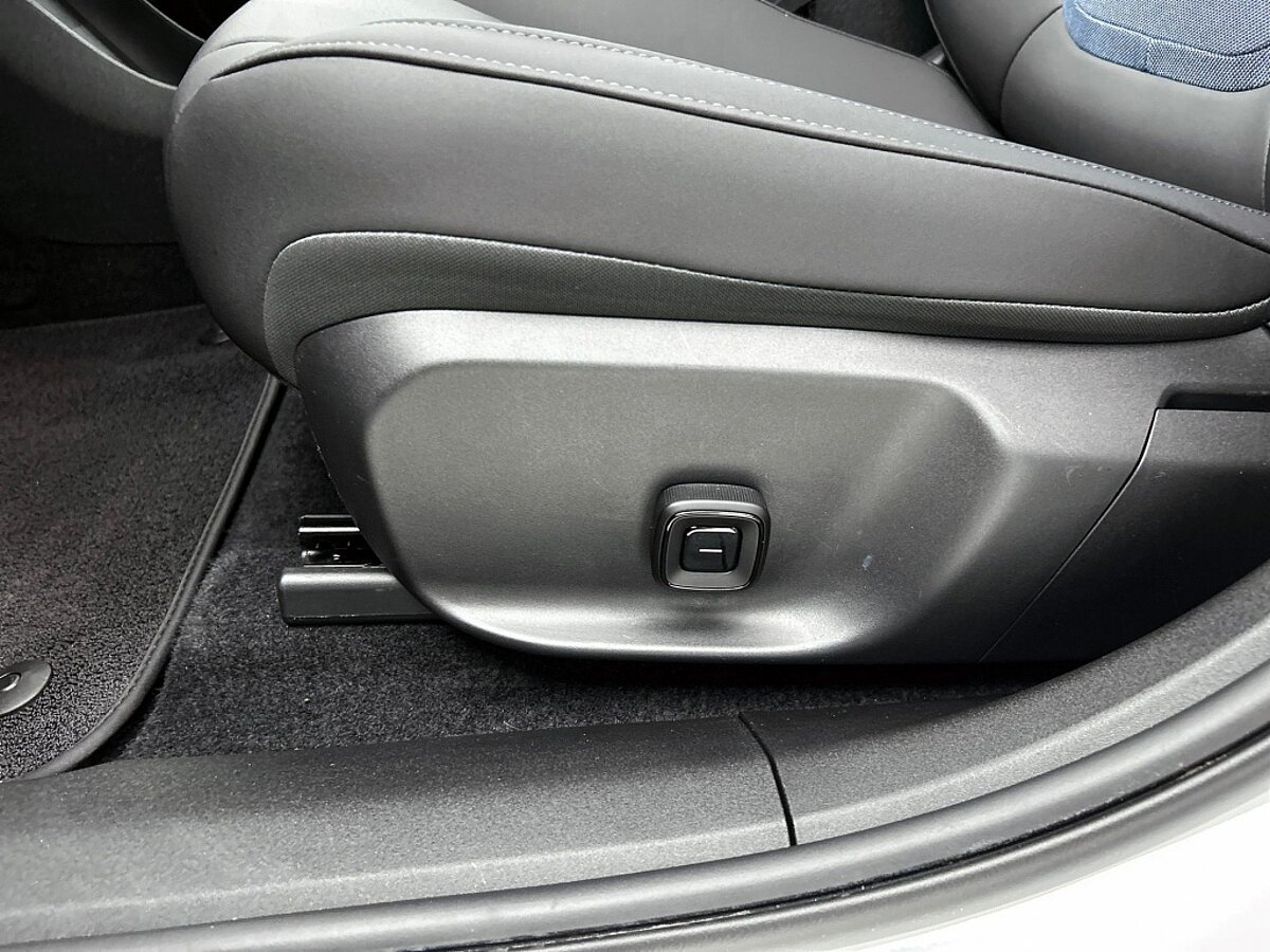 49432121 volvo ex30 single motor extended range ultra 69 kwh 23