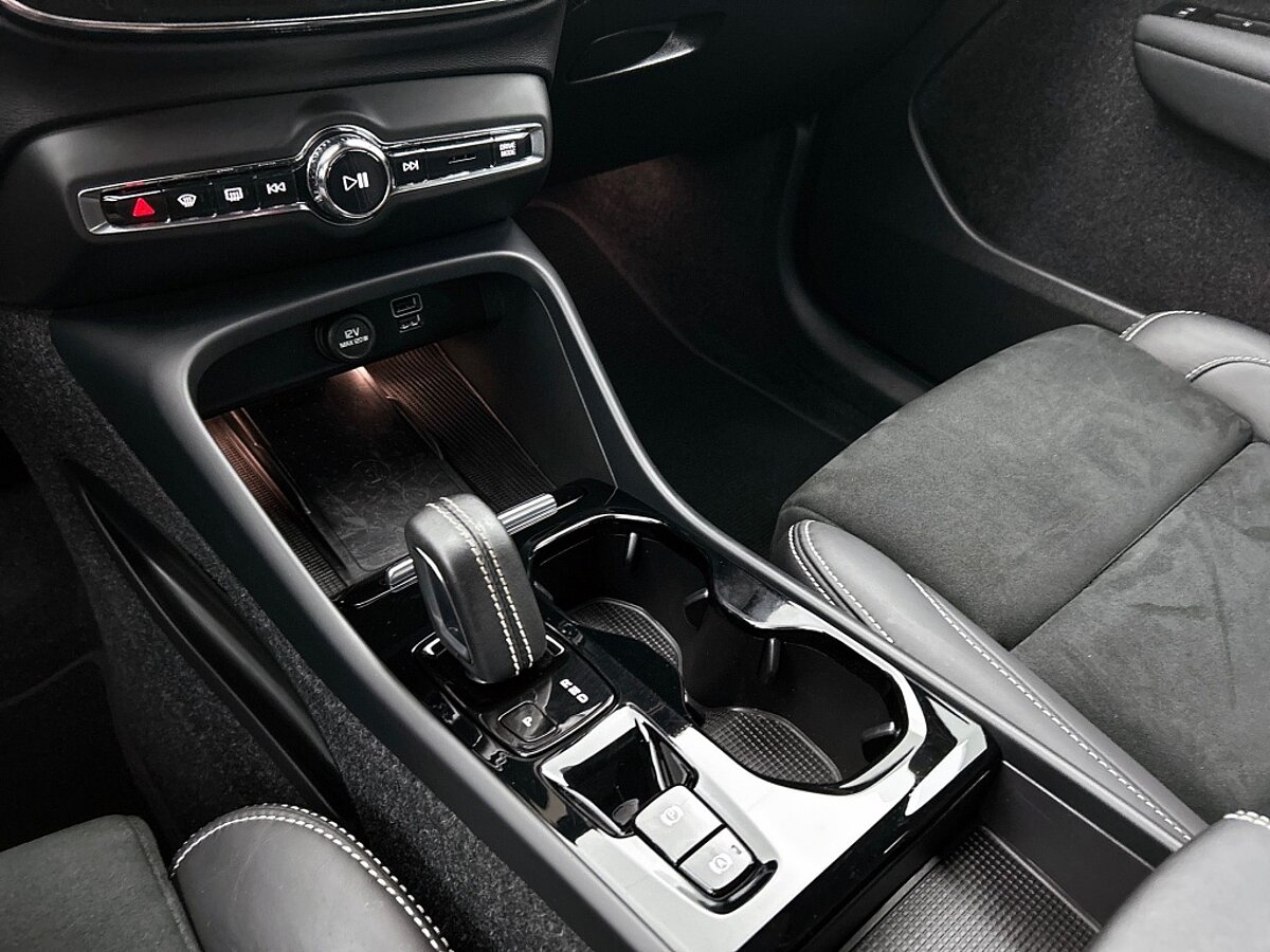 49446815 volvo xc40 1 5 t5 r design panorama dak trekhaak climate pack camer 55