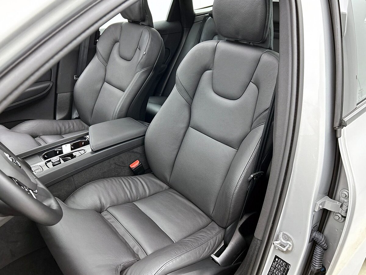 49717398 volvo xc60 2 0 t6 awd plus dark trekhaak 360a camera panoramadak 68