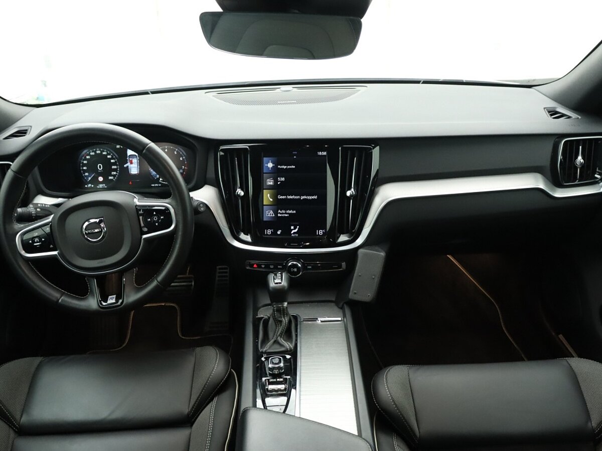 34654743 volvo v60 2 0 t5 r design 5 04