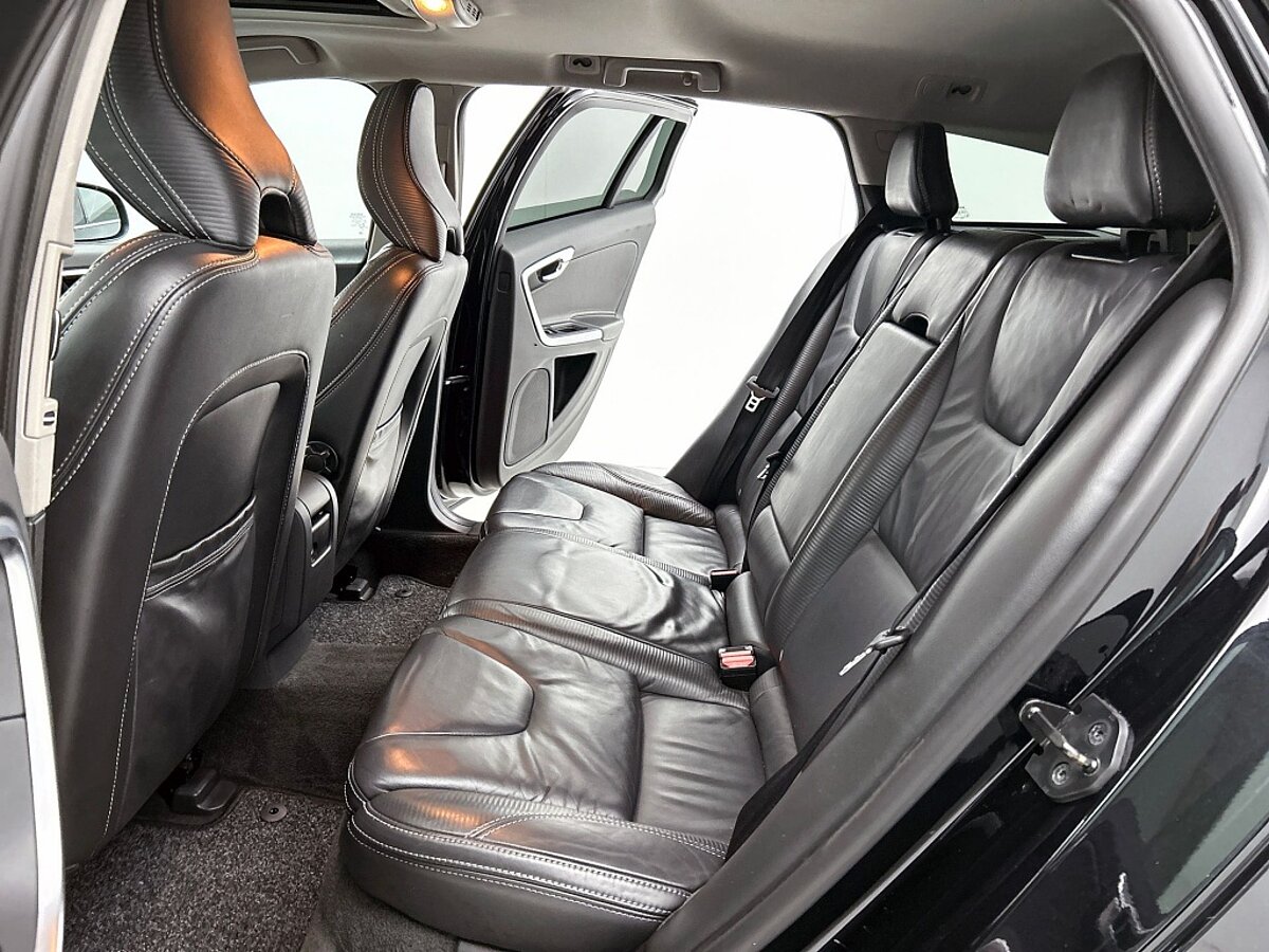 46502447 volvo v60 1 6 t4 r design panorama dak trekhaak memory seats 52
