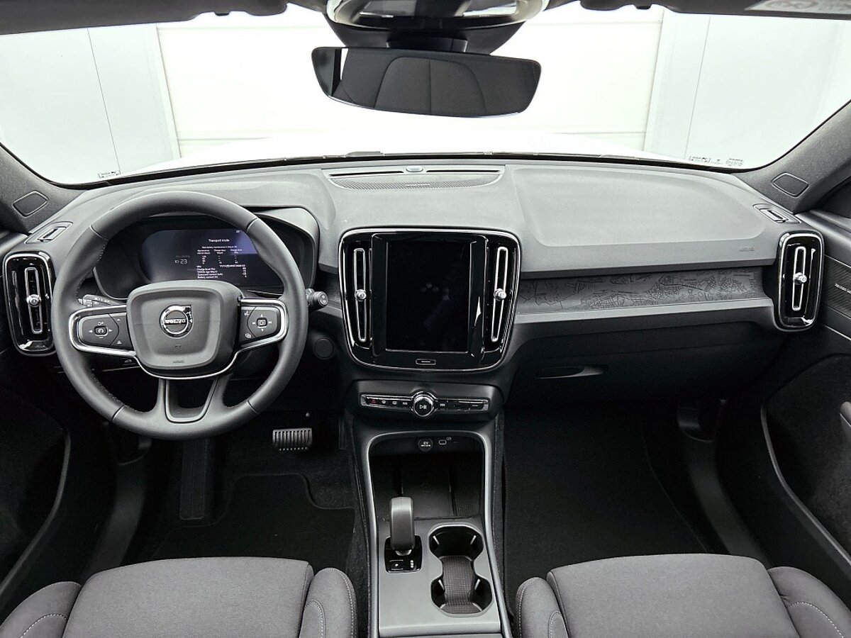 47451360 volvo ex40 ex40 extended range core business climate pack versatility 05