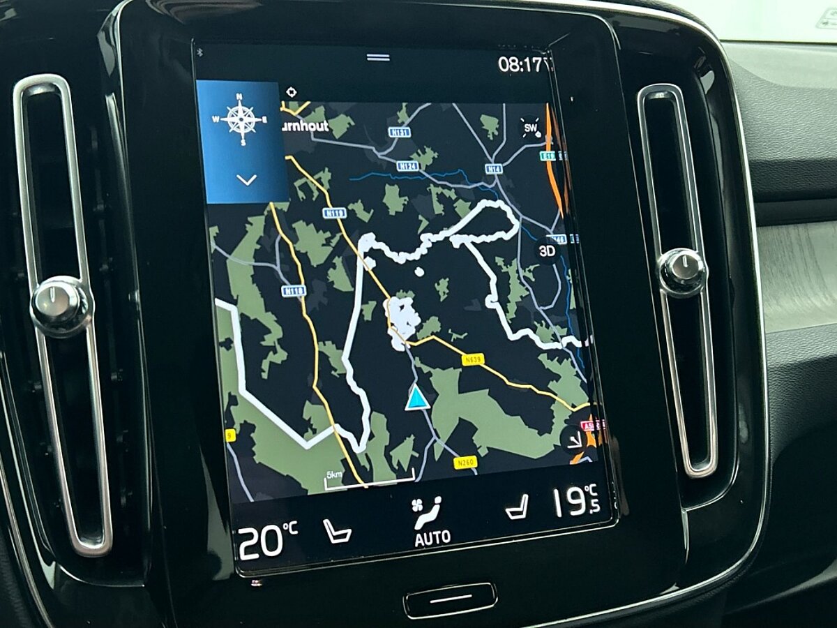 47570518 volvo xc40 1 5 t4 inscription h k getint glas pilot assist leder 7 01