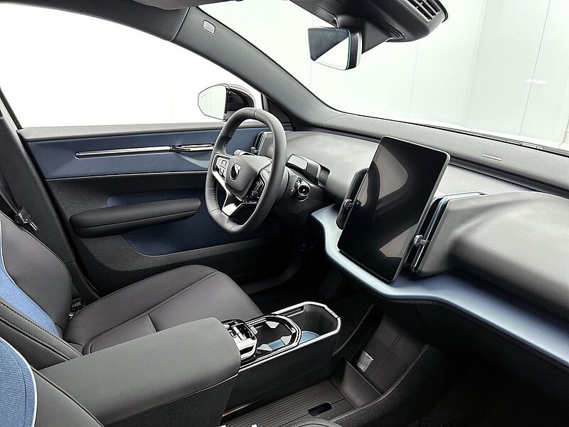 49433396 volvo ex30 plus extended range nieuw voorraad climate pack camera 6 03