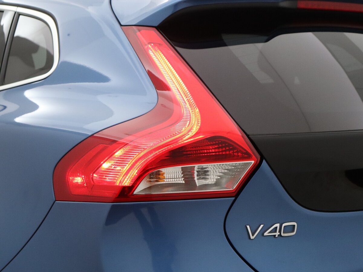 35542103 volvo v40 2 0 t4 business sport panorama dak parkeercamera 97