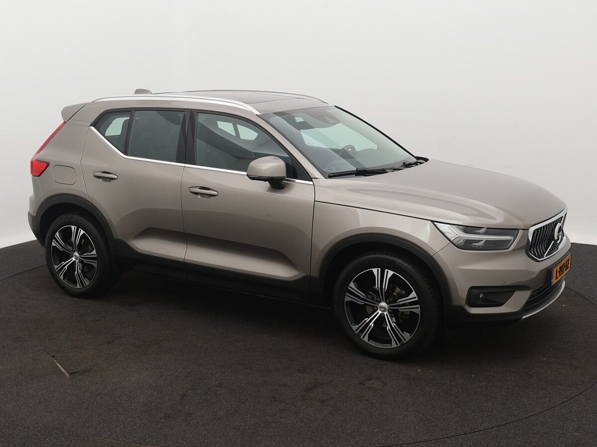44136153 volvo xc40 1 5 t3 inscription 11