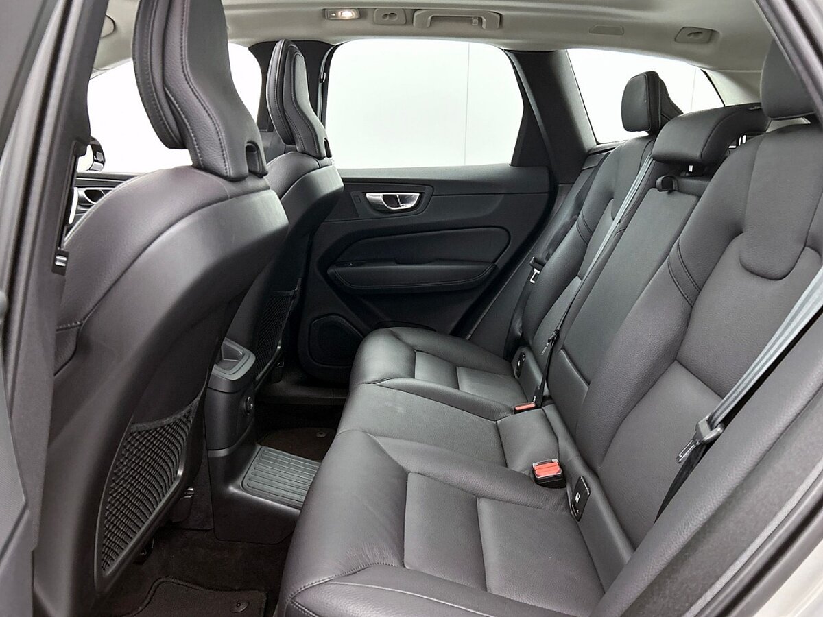 46034730 volvo xc60 2 0 t6 plus dark panorama dak camera trekhaak 44