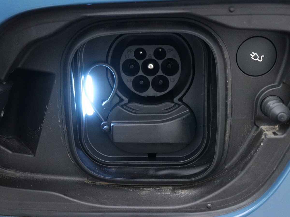 46273461 volvo c40 extended plus 82 kwh trekhaak panorama dak camera e8d828