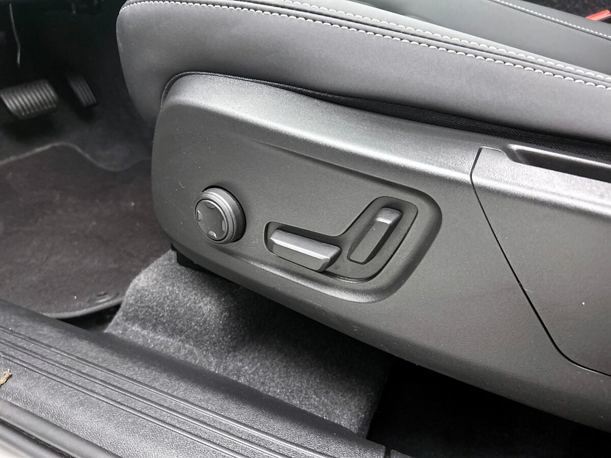 48515763 volvo xc40 b3 dark nubuck pano climate pack pilot assist memory s 65