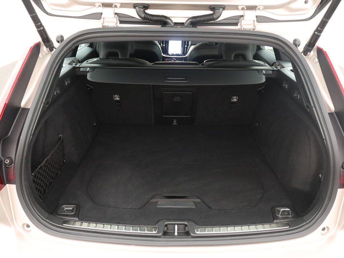 35173088 volvo v60 2 0 b4 plus dark 15