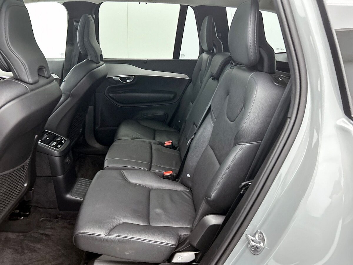 46666036 volvo xc90 2 0 t8 awd u dark 36