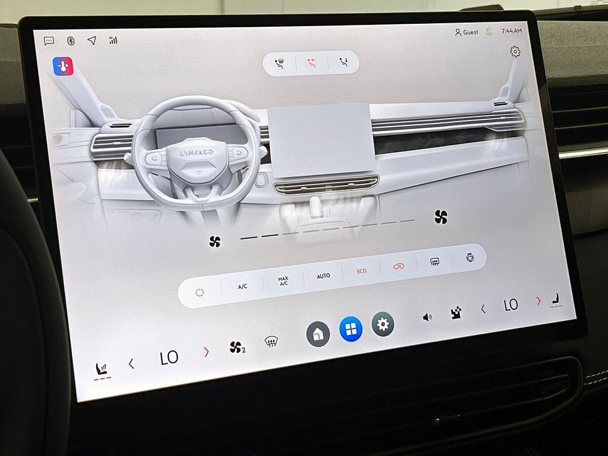 47307005 lynk co 01 1 5 more 261 pk 75km phev full option dealer demo 78