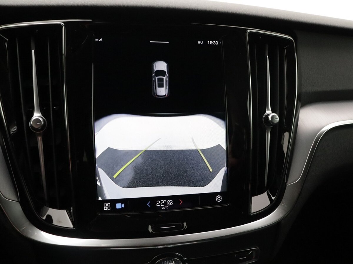 41451649 volvo v60 cross country 2 0 b5 awd core driver awareness pack fec4d0