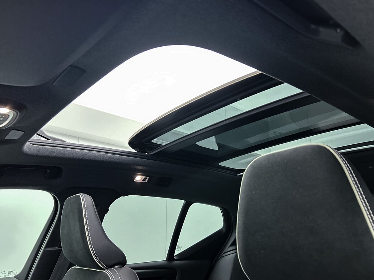 45491777 volvo xc40 1 5 t4 rech r design harman kardon achteruitrijcamera cru 35