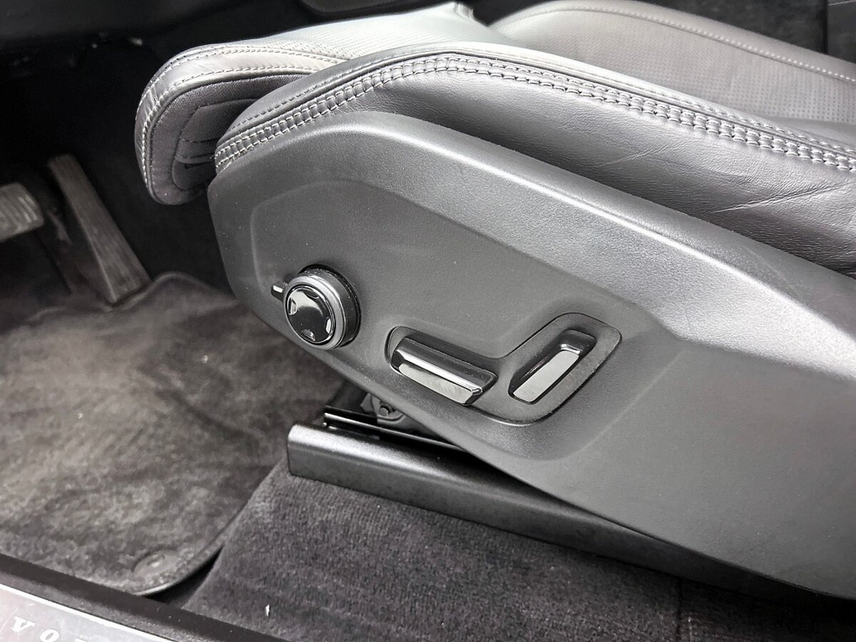 48480811 volvo xc90 t8 ultimate trekhaak pano 360 memory climate pack 25