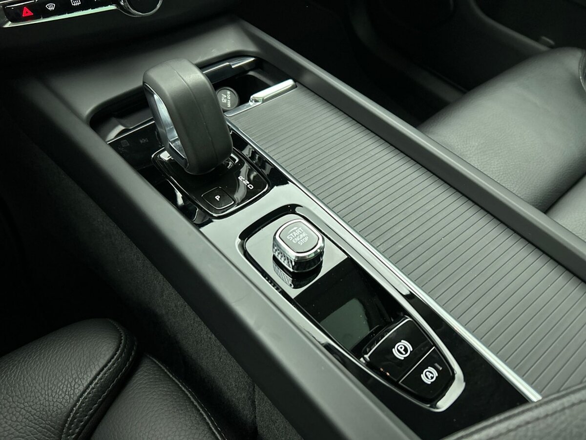 48575818 volvo xc60 2 0 t6 plug in hybrid awd inscription expression a0edff