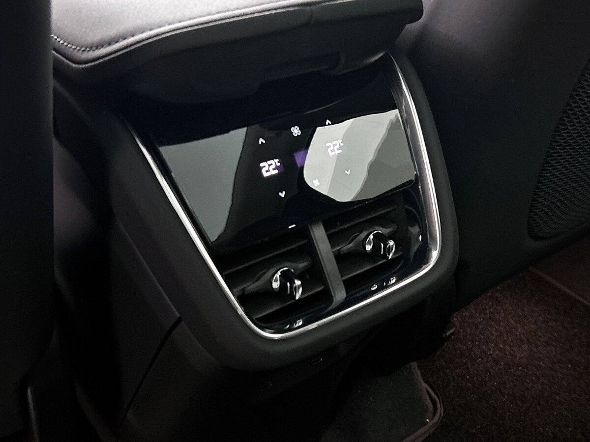 48676506 volvo ex90 ex 90 2wd core 7 zitter voorraad onyx black nordico microt 7 05