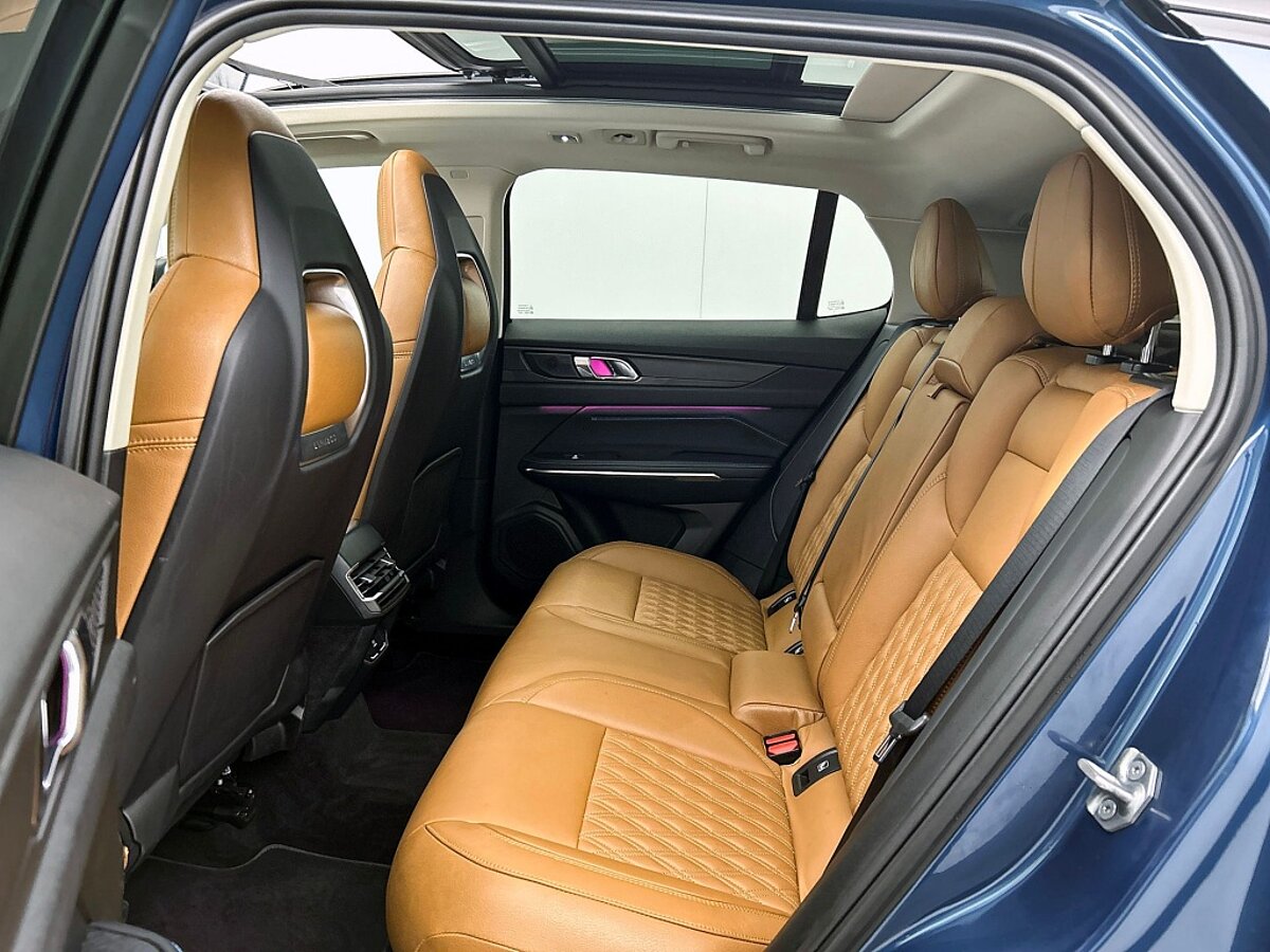 49107908 lynk co 01 1 5 lederen bekleding zwarte velgen 12 maanden garantie 26