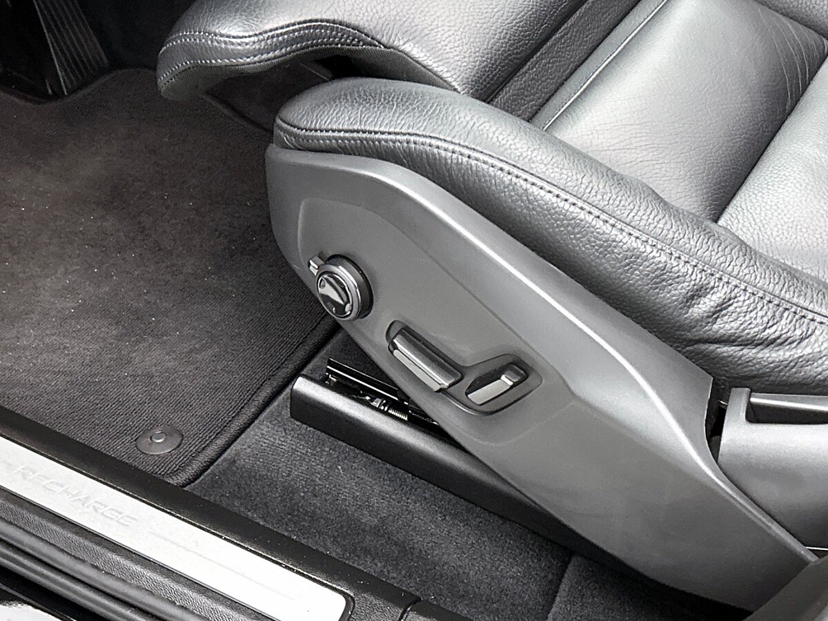 49419930 volvo xc60 t8 bright pano 20 inch long range 360 pilot assist 48