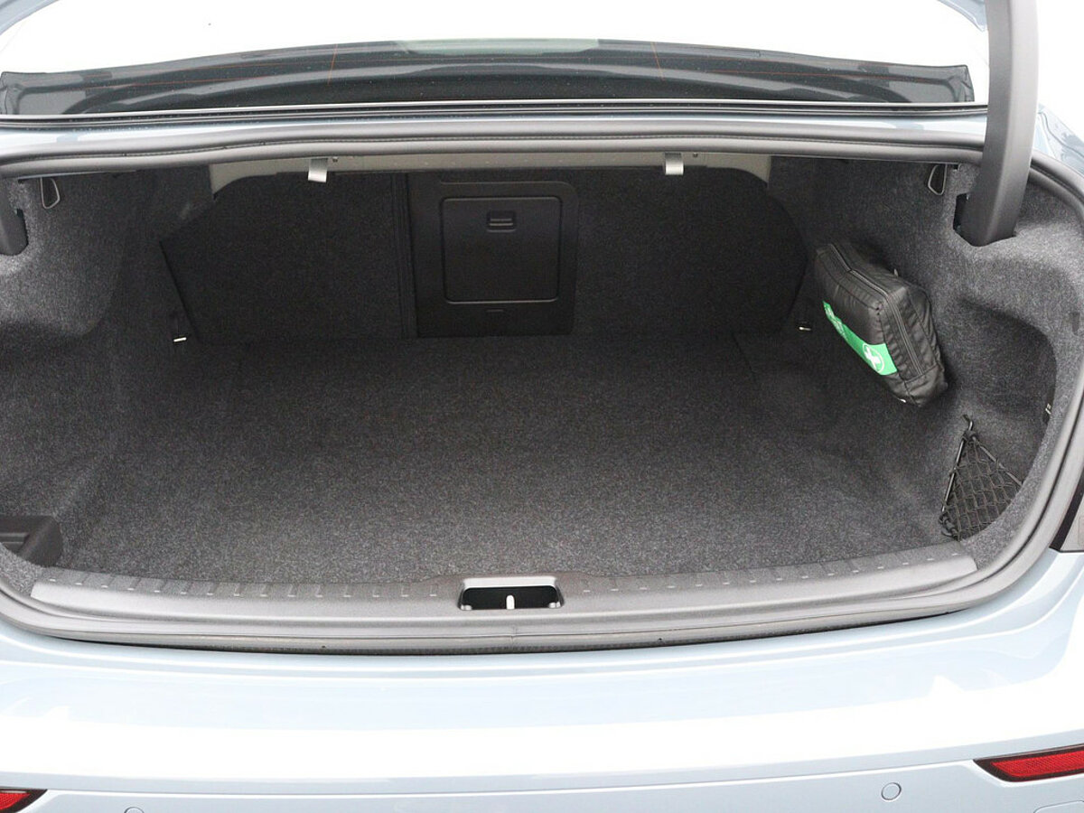 34316478 volvo s60 2 0 b3 plus dark sportstoelen parkeercamera achter 4b87b9