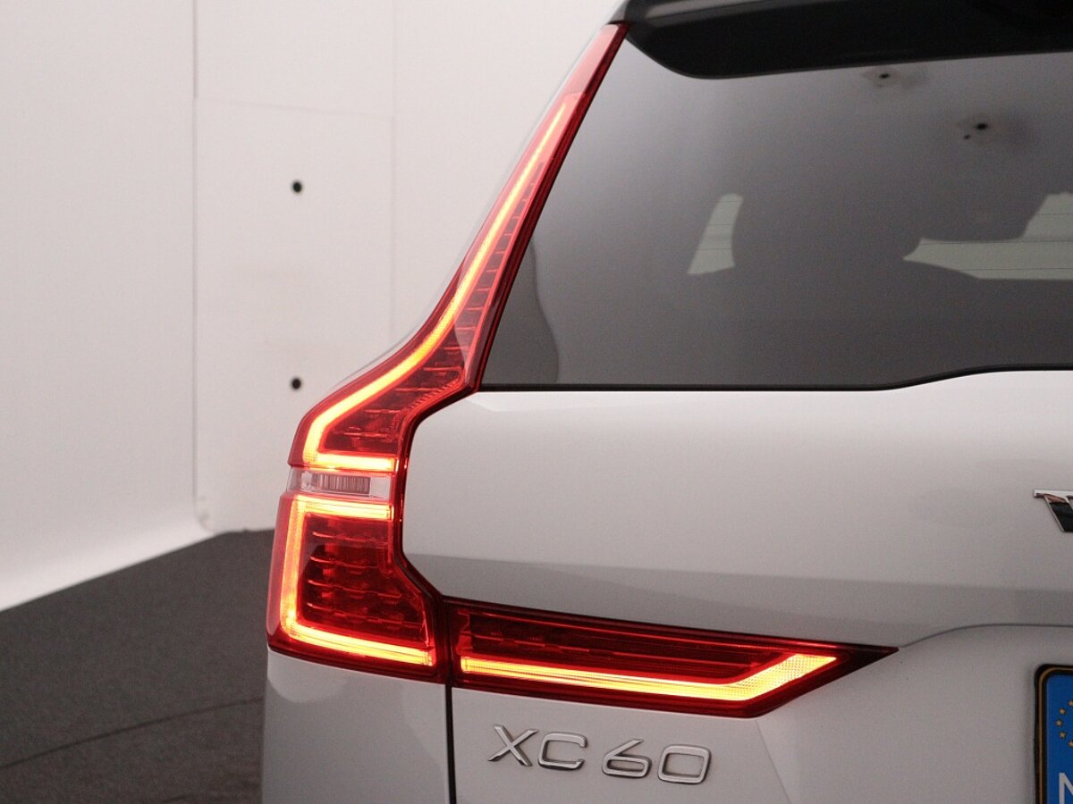 41660388 volvo xc60 2 0 t5 awd r design polestar tuning panorama dak 5d76fe