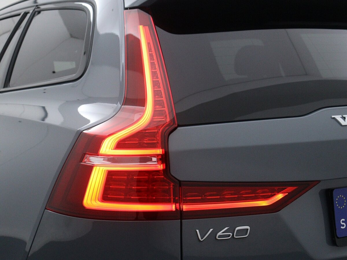 43874128 volvo v60 2 0 b3 plus dark adaptive cruise el stoelen stoelverwarmi a5a231