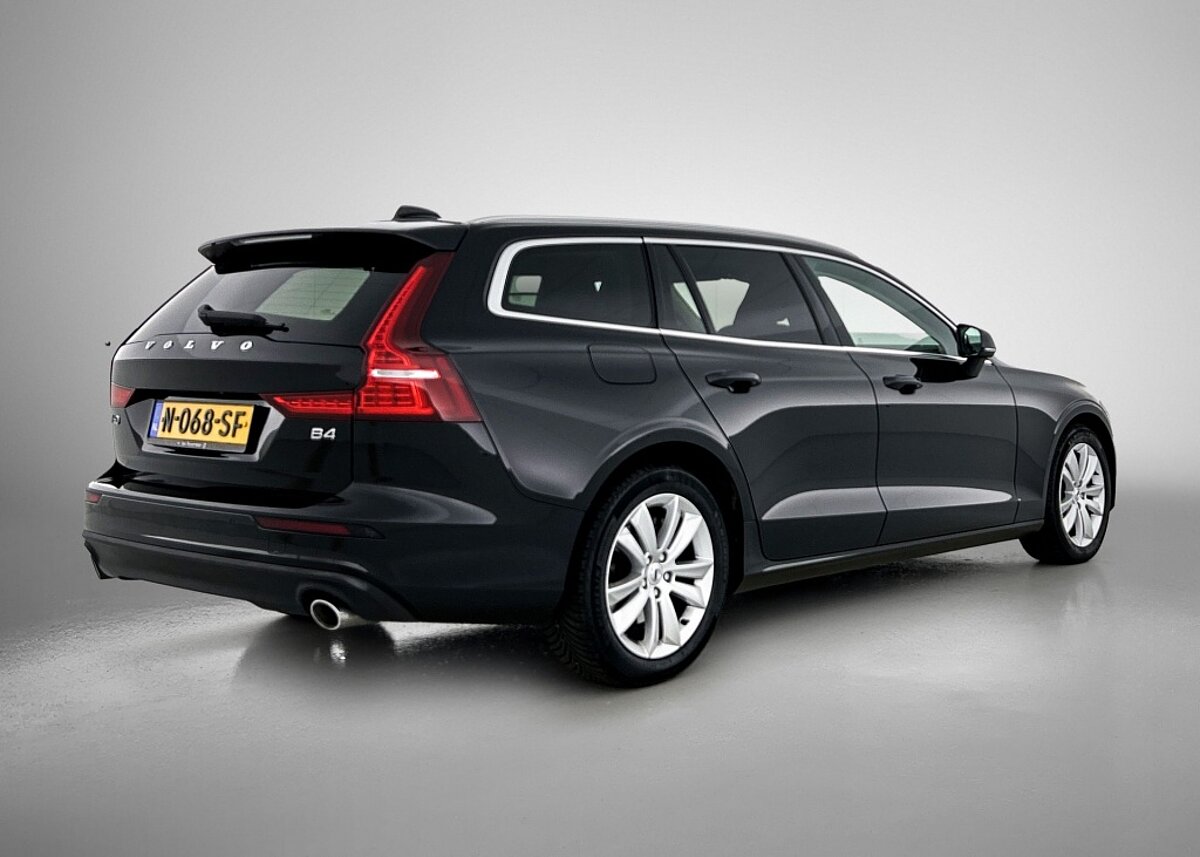 46919499 volvo v60 2 0 b4 momentum business 5 01