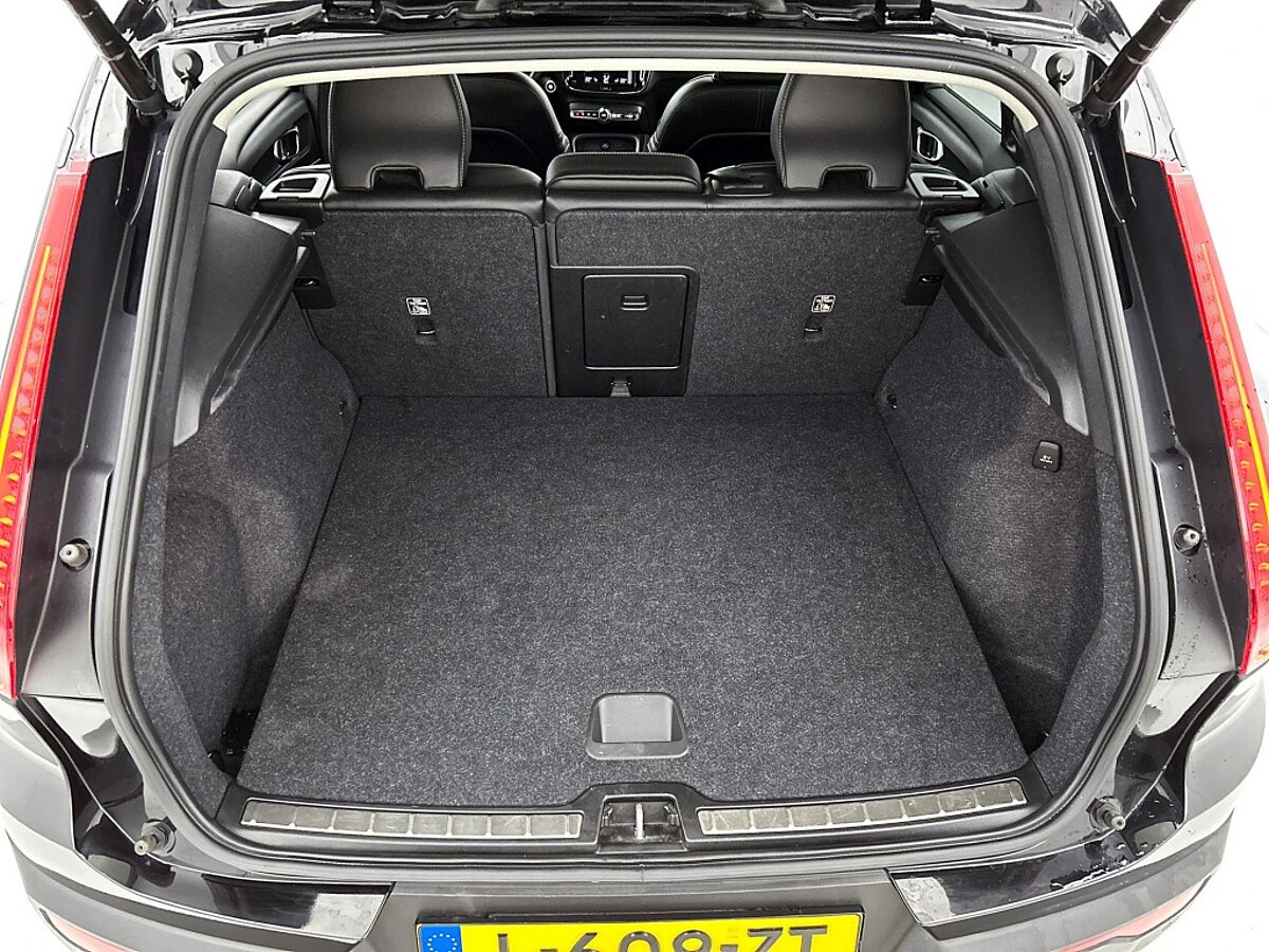 49377245 volvo xc40 1 5 t4 inscription 20 inch leder camera 33