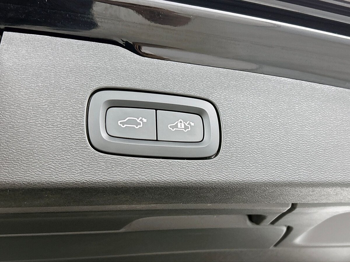 46919499 volvo v60 2 0 b4 momentum business 09
