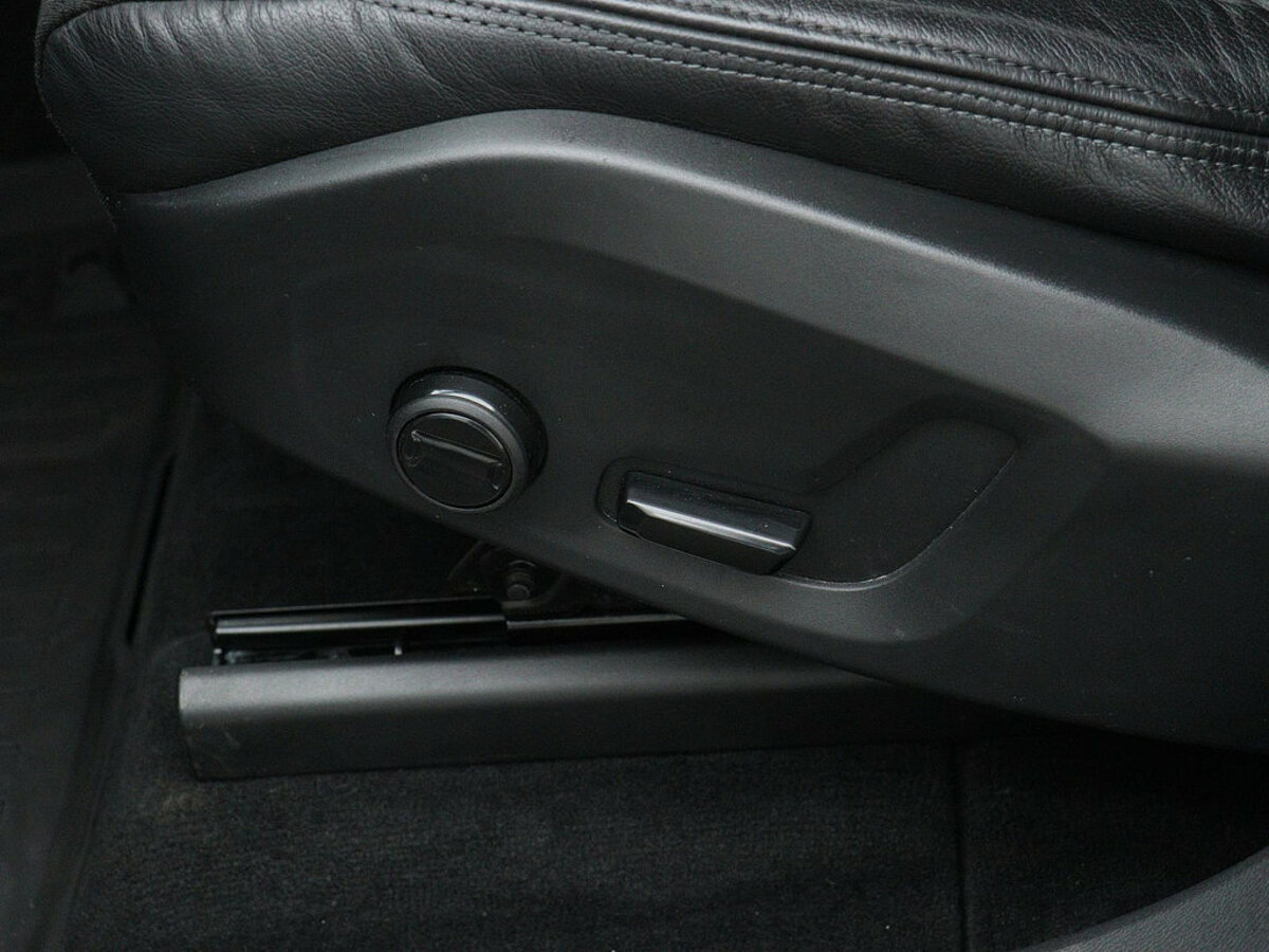 34254985 volvo xc60 2 0 t5 momentum blis parkeercamera alarm d577a7