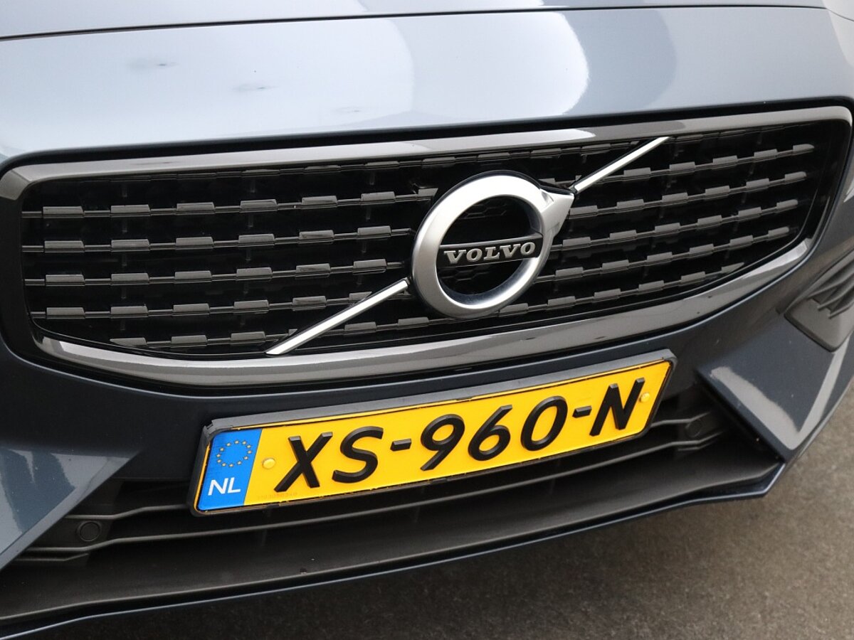 34899879 volvo v60 2 0 t5 automaat r design look leder 19 wielen c9e420