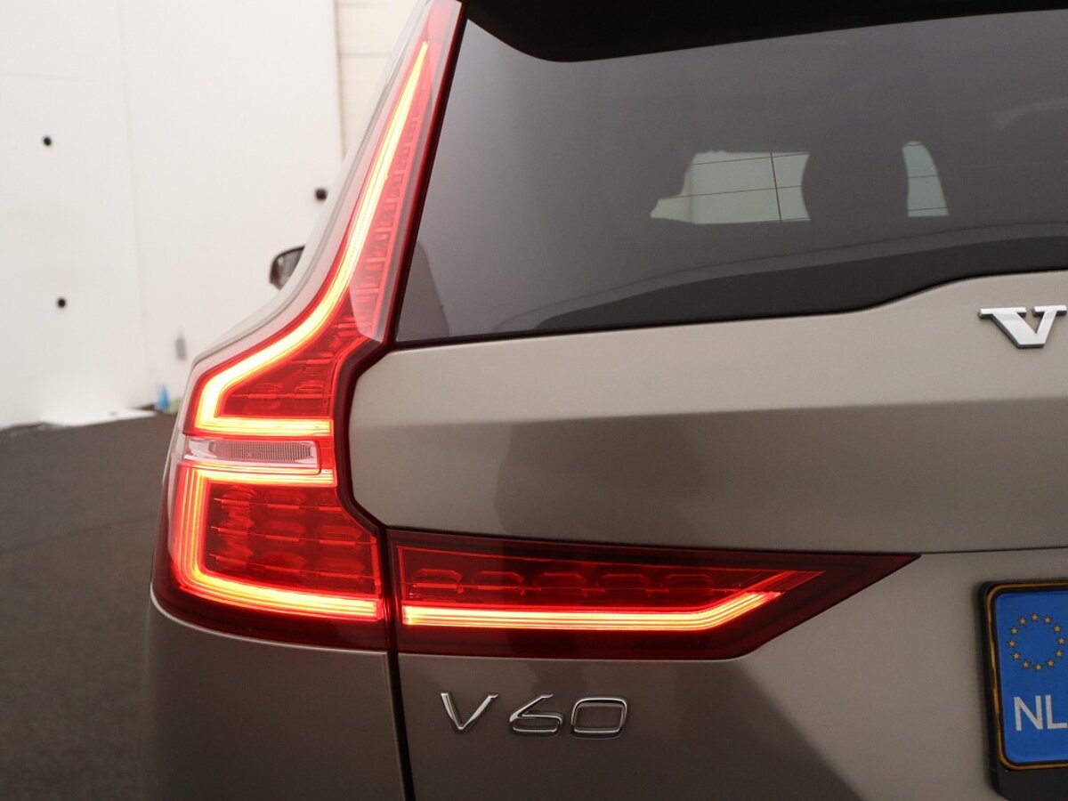 35012717 volvo v60 2 0 t6 awd inscription panoramadak 360 camera fd3459