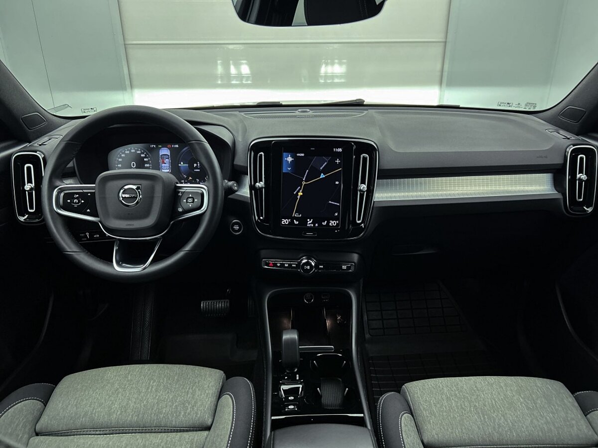 45055180 volvo xc40 1 5 t4 recharge plus dark trekhaak harman kardon 7 02