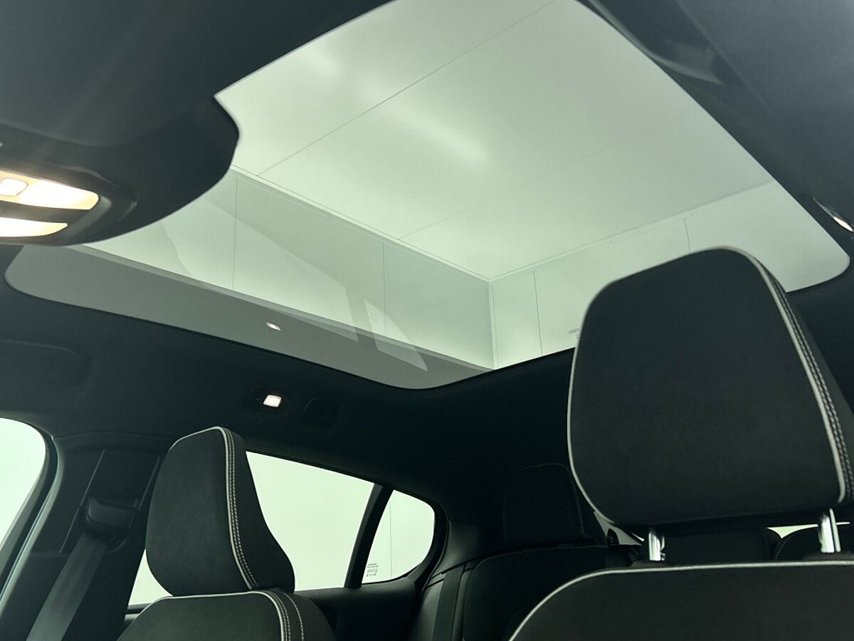 46688063 volvo c40 extended range plus 82 kwh trekhaak extra getint glas 63