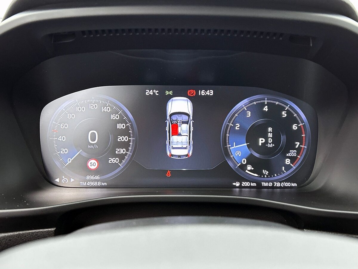 47163197 volvo xc40 2 0 t4 momentum 42