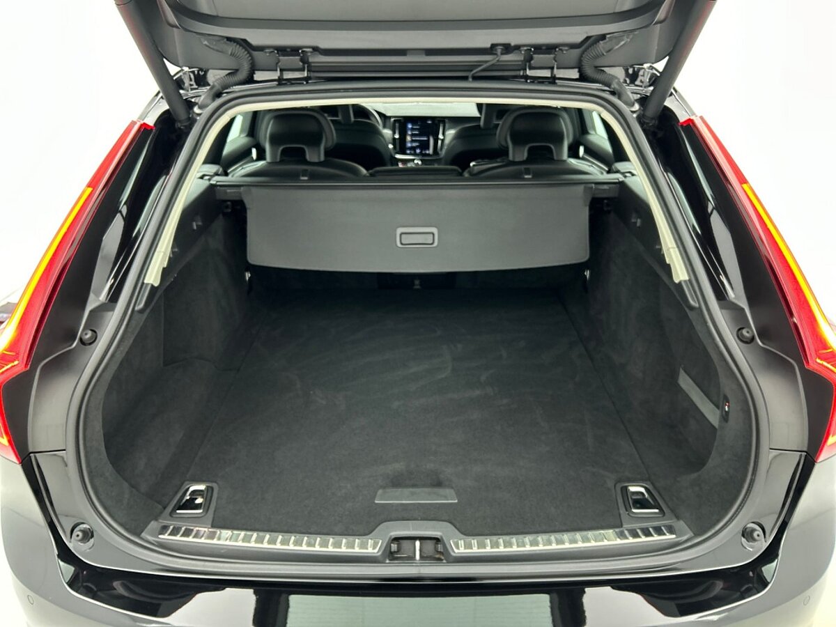 47298708 volvo v90 t4 momentum leder adaptive cruise 64