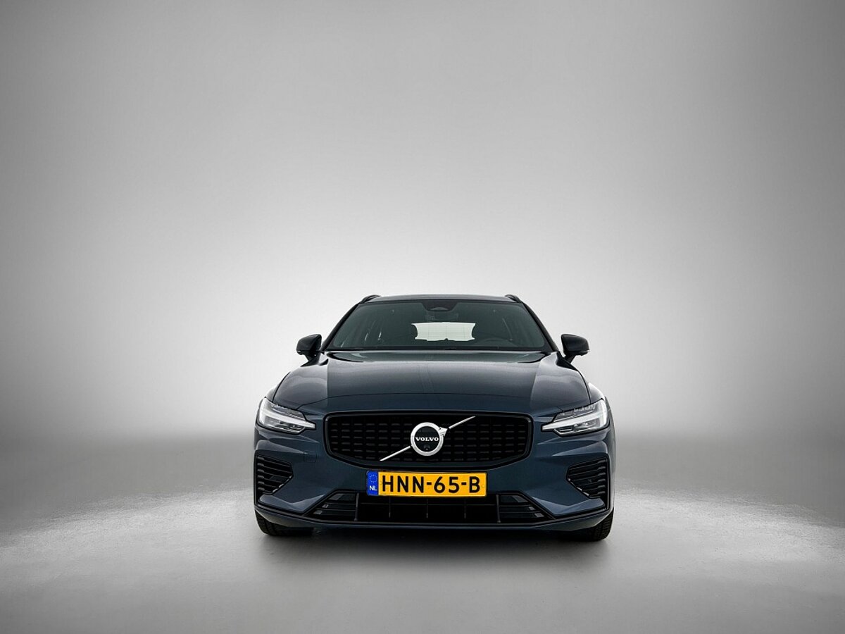 47465265 volvo v60 2 0 t6 awd dark 6 04