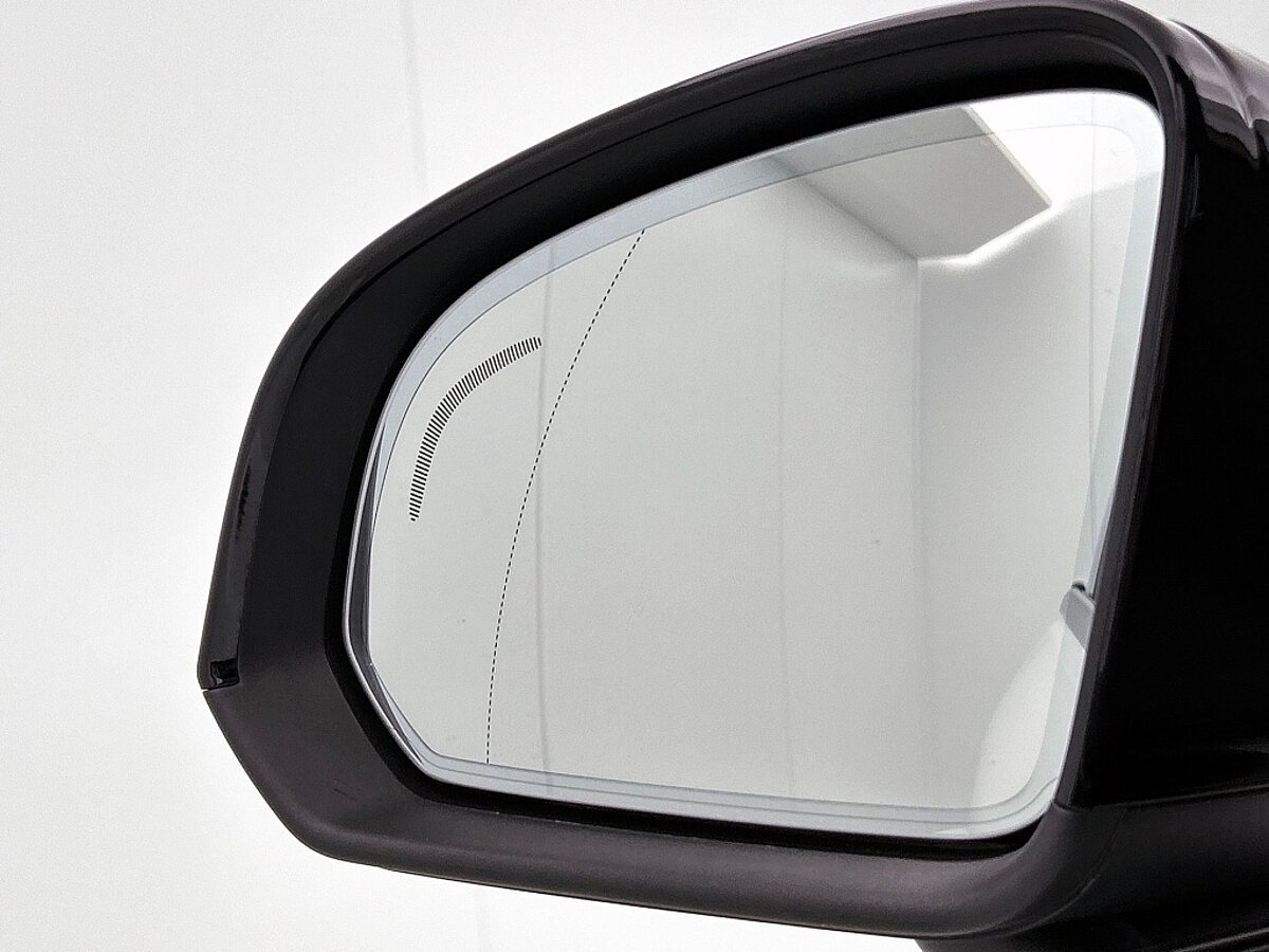 49567384 volvo xc40 2 0 t5 awd r design intro edition 01