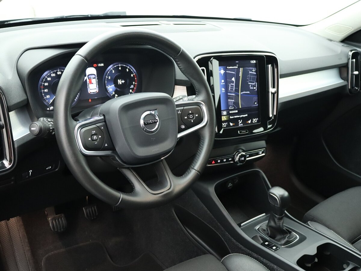 35574398 volvo xc40 1 5 t3 momentum pro 5 01